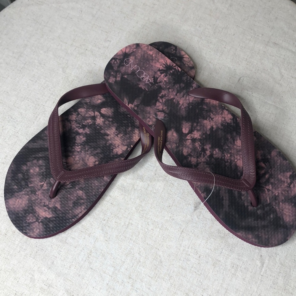 Abound Nordstrom Boardwalk Thong Flip Flop Padded Footbed Slip-on